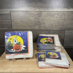 Vintage Cleo Halloween Luncheon (288 2-ply) & Beverage (40 2-ply) Napkins Sealed